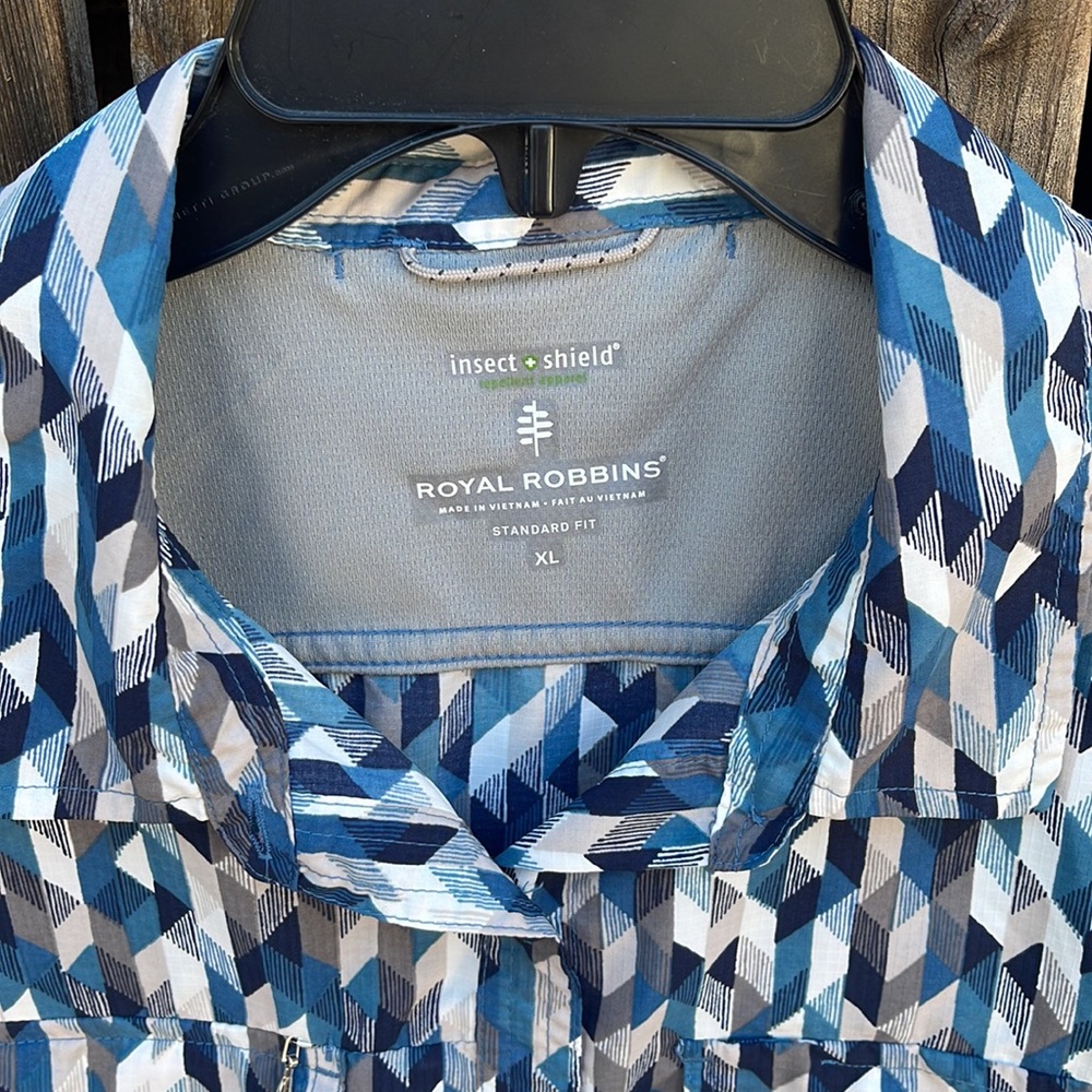 Royal Robbins XL Blue Geometric Long Sleeve Shirt Insect Bug Shield Lightweight - Picture 2 of 8